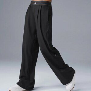 Brand New ALO YOGA "Suit Up" Trouser